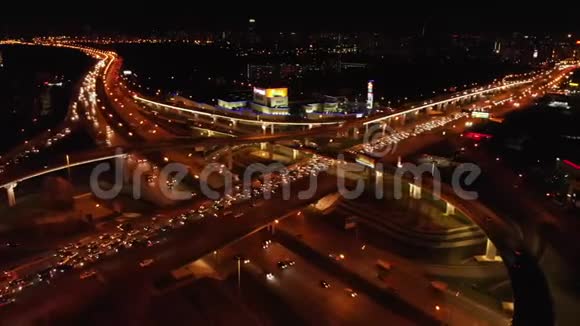 航空运输道路交汇处夜间现代城市交通道路运输路交叉口视频的预览图