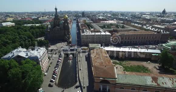 俄罗斯圣彼得堡火星全景视野三一桥彼得保罗要塞屋顶夏季视频的预览图