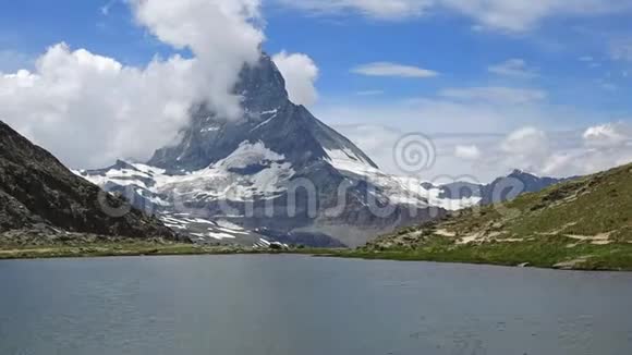 瑞士泽马特的马特霍恩峰和斯泰利塞湖的时间视图视频的预览图