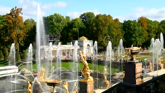 彼得霍夫的喷泉视频的预览图