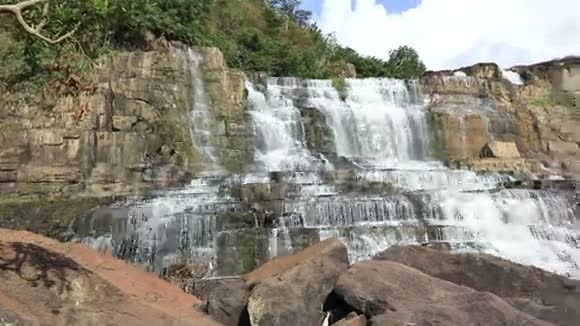 著名的越南庞古瀑布视频的预览图