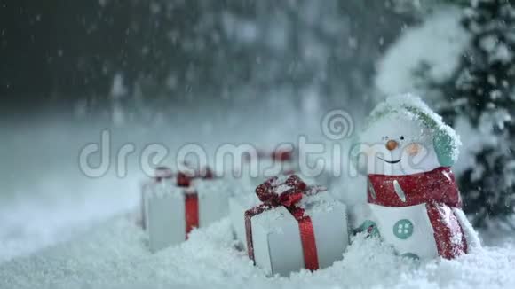 白雪公主和圣诞礼物视频的预览图