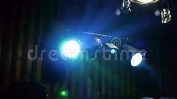 舞台照明设备迪斯科夜总会视频的预览图