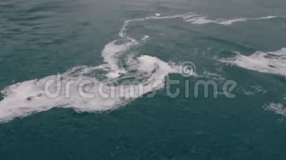 尼亚加拉河的湍流水域视频的预览图