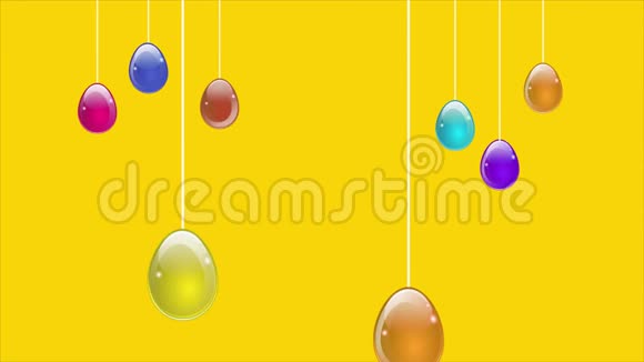 多种颜色的彩蛋挂在复活节问候的背景上视频的预览图