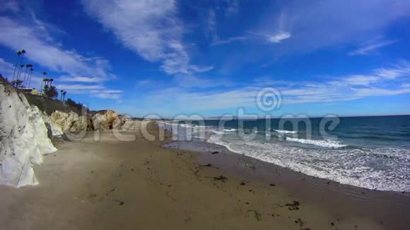 加州皮斯莫海滩悬崖和海洋TL视频的预览图