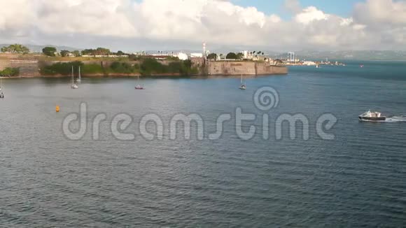 在马提尼克岛法国堡水域视频的预览图