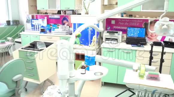 牙科办公设备无人视频的预览图