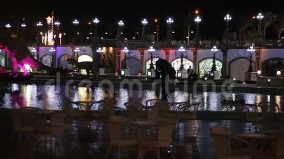 夜晚美丽的城市全景视频的预览图