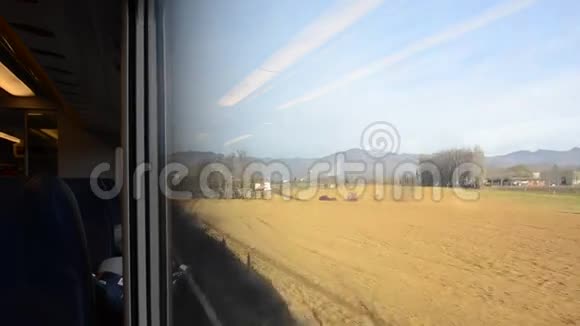 从火车上看到的托斯卡纳风景视频的预览图