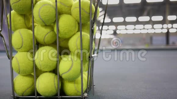 网球篮筐网球场视频的预览图