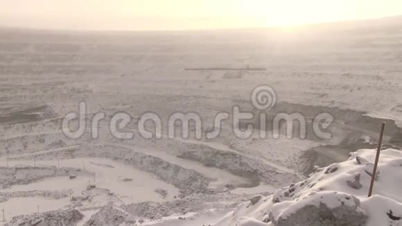 露天石棉矿床全景视频的预览图
