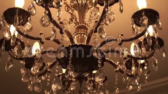 豪华水晶吊灯天花板上的水晶吊灯视频的预览图