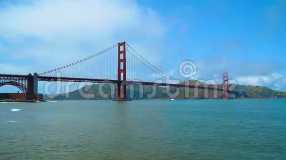旧金山著名的金门大桥从克里西菲尔德可以看到视频的预览图