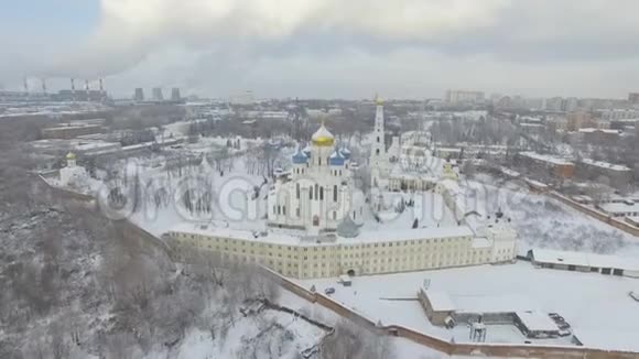冬天的修道院视频的预览图