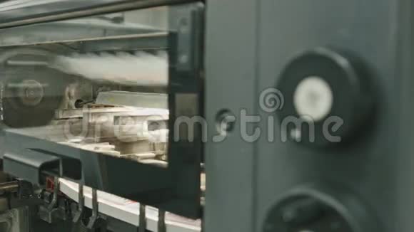 专业印刷机器在行动测谎行业视频的预览图