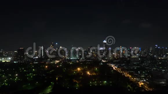 曼谷之夜的时间和天空中的闪电视频的预览图