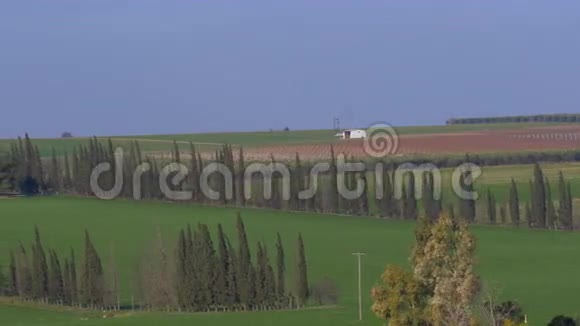奈亚卡利克拉蒂亚乡村景观全景拍摄农村农田农村房屋视频的预览图