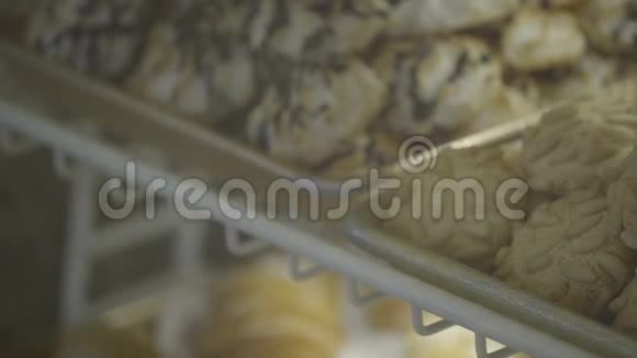 新鲜胡椒松坚果饼干视频的预览图