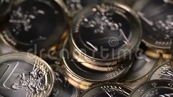 旋转一个欧元硬币的背景视频的预览图