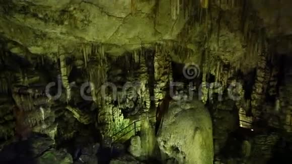 克里特岛精神洞穴视频的预览图