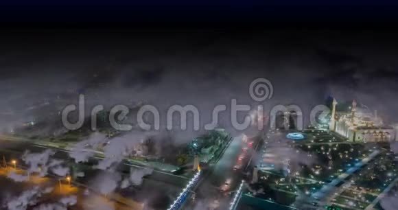夜晚城市的时光在云下视频循环视频的预览图