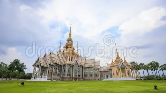 纳洪拉契马省銮福寺或非寺的延时视频的预览图