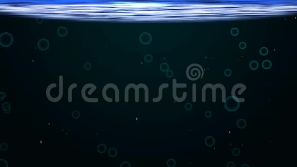 水下有一束光和气泡的场景视频的预览图