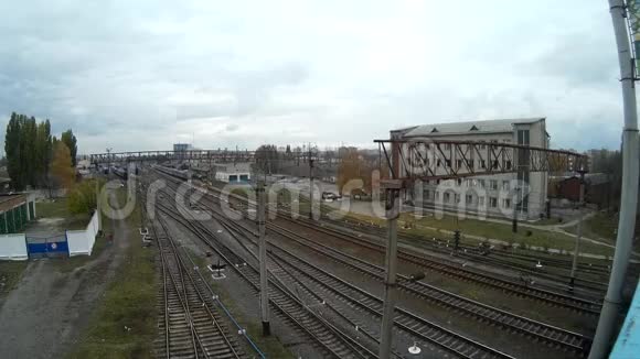 货物列车到达火车站高景视频的预览图