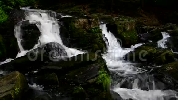 瀑布河塞尔克视频的预览图