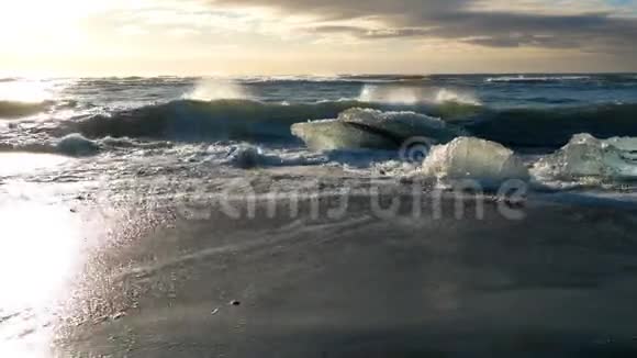 冰滩冰岛冰湖海洋视频的预览图