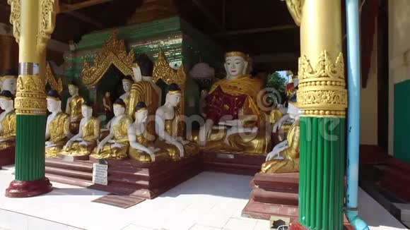 缅甸仰光的Shwedagon佛塔视频的预览图