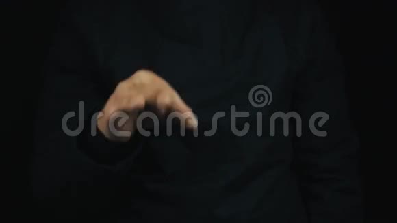 男性手长袖夹克拉力协议好手指签字手势视频的预览图