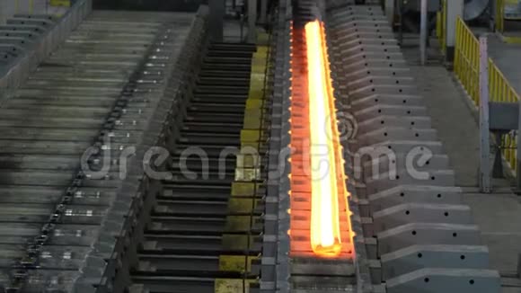 钢厂输送机用热钢视频的预览图