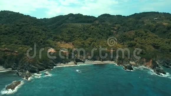 希腊岛斯科皮洛小孤立海滩视频的预览图