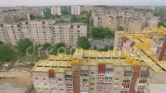 夏季的社会主义苏维埃小组大楼视频的预览图