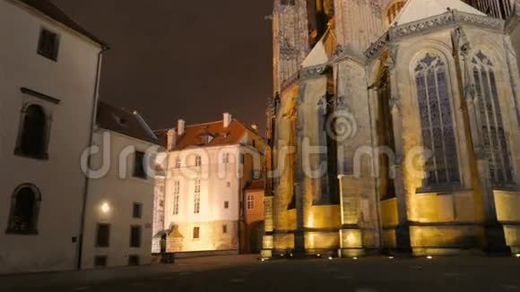 捷克共和国布拉格圣维特斯大教堂的POV电影线路捷克视频的预览图