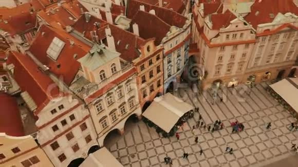 捷克共和国布拉格老城广场的飞机拍摄捷克视频的预览图