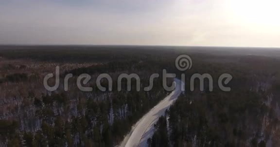 空中观景鼓舞人心的自然景观西伯利亚的野性视频的预览图