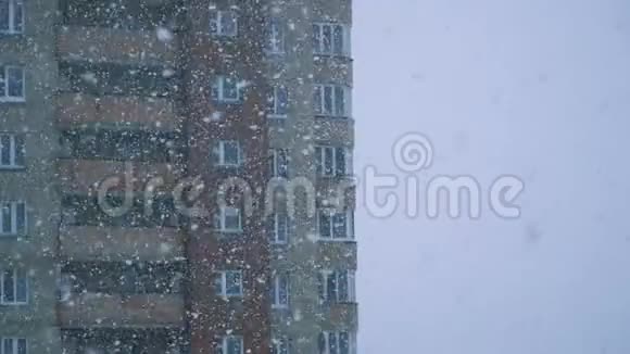 降雪的缓慢运动视频的预览图