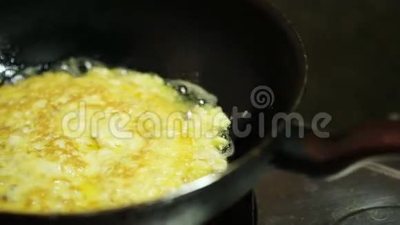 煎蛋煎蛋卷视频的预览图