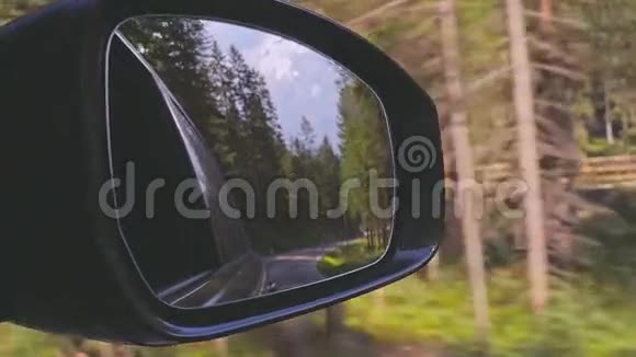 开车旅行动议汽车上路视频的预览图