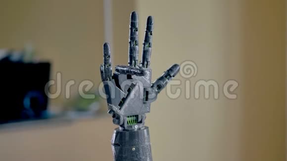电动机械手臂移动手指4K视频的预览图