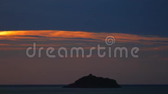 热带橙色黎明天空南海越南高清视频的预览图