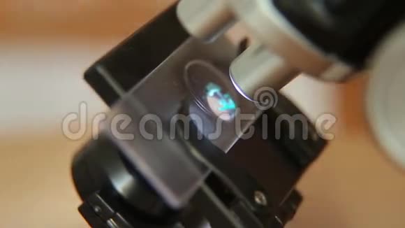 便携式光学显微镜视频的预览图