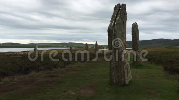 苏格兰奥克尼新石器时代布罗德加戒指的4K超高清视图视频的预览图