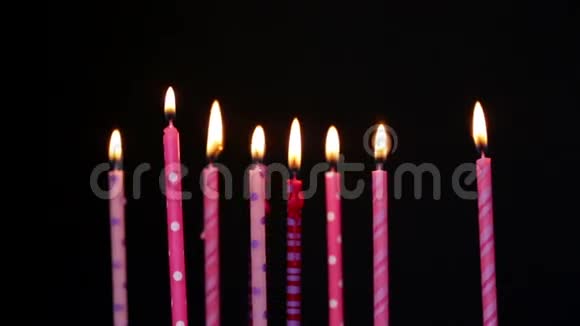 生日快乐蜡烛9年模糊视频的预览图
