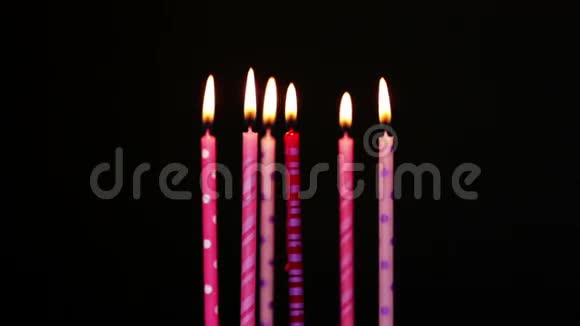 生日快乐蜡烛6年模糊吹灭视频的预览图