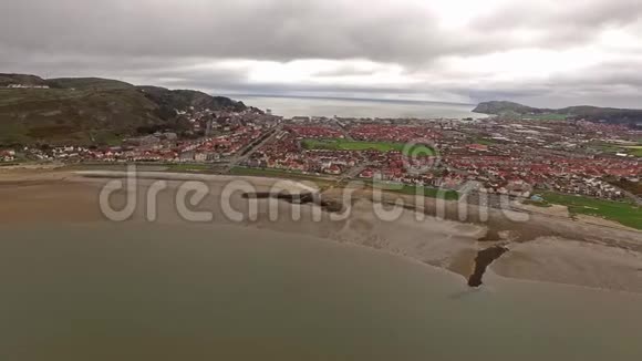飞越威尔士兰杜诺海滩联合王国视频的预览图