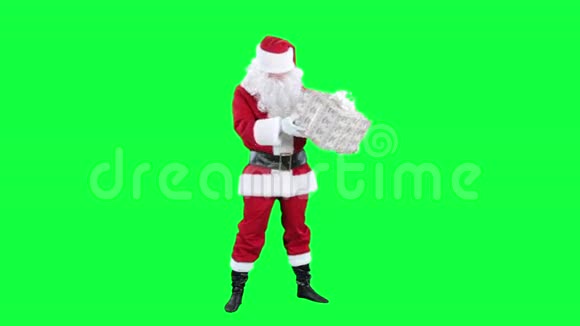 圣诞老人带礼品盒彩色键绿色屏幕视频的预览图